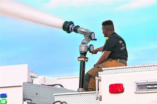 Prepare your firefighters for danger with a smoke machine for fire training